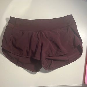 Lululemon speed up shorts low rise lined 2.5”